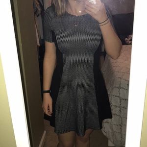H&M Black and White Zig-Zag Dress